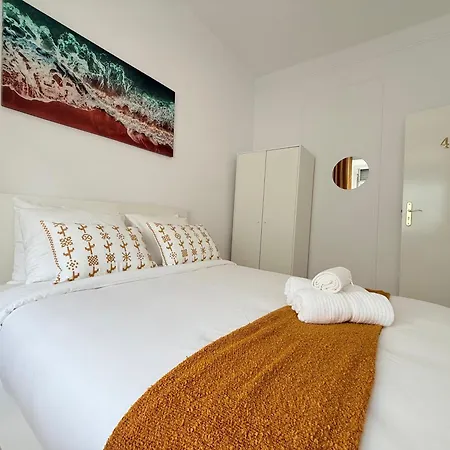 Travelers House Homestay