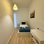Travelers House Homestay Lisbon