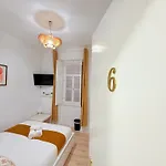 Travelers House Homestay