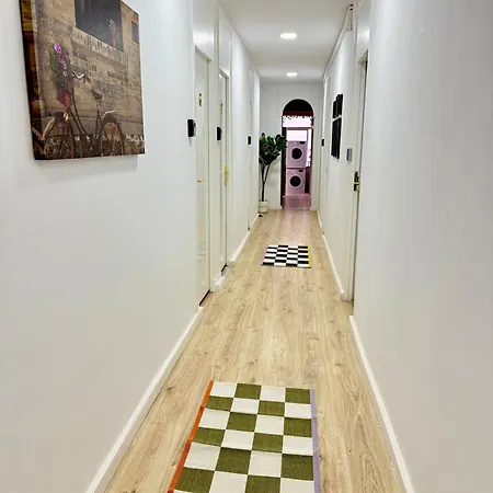 Travelers House Homestay