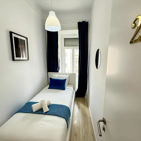 Travelers House Homestay