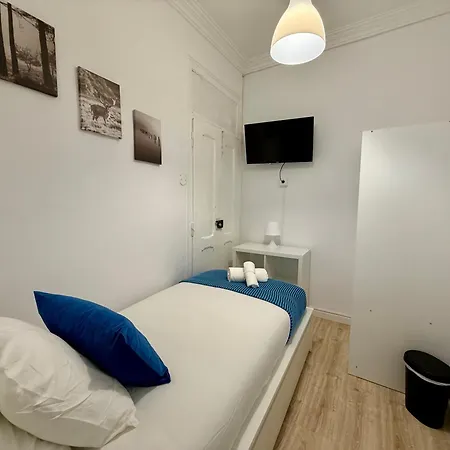 Travelers House Homestay Lisbon
