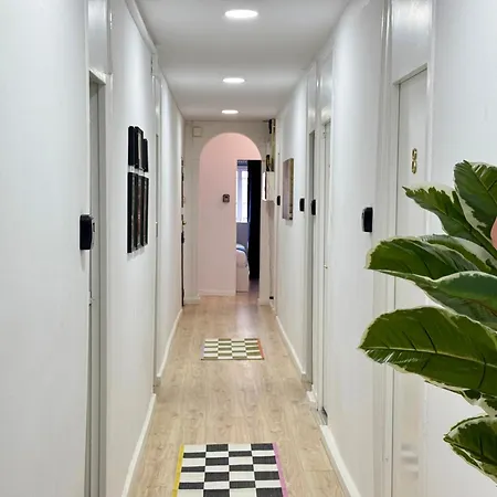 Travelers House Homestay